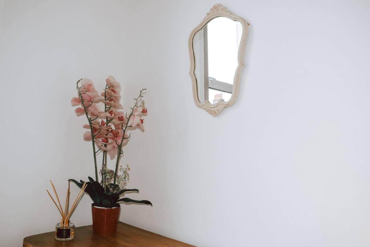 The Twickenham Apartment Near Strawberry Hill Bagian luar foto