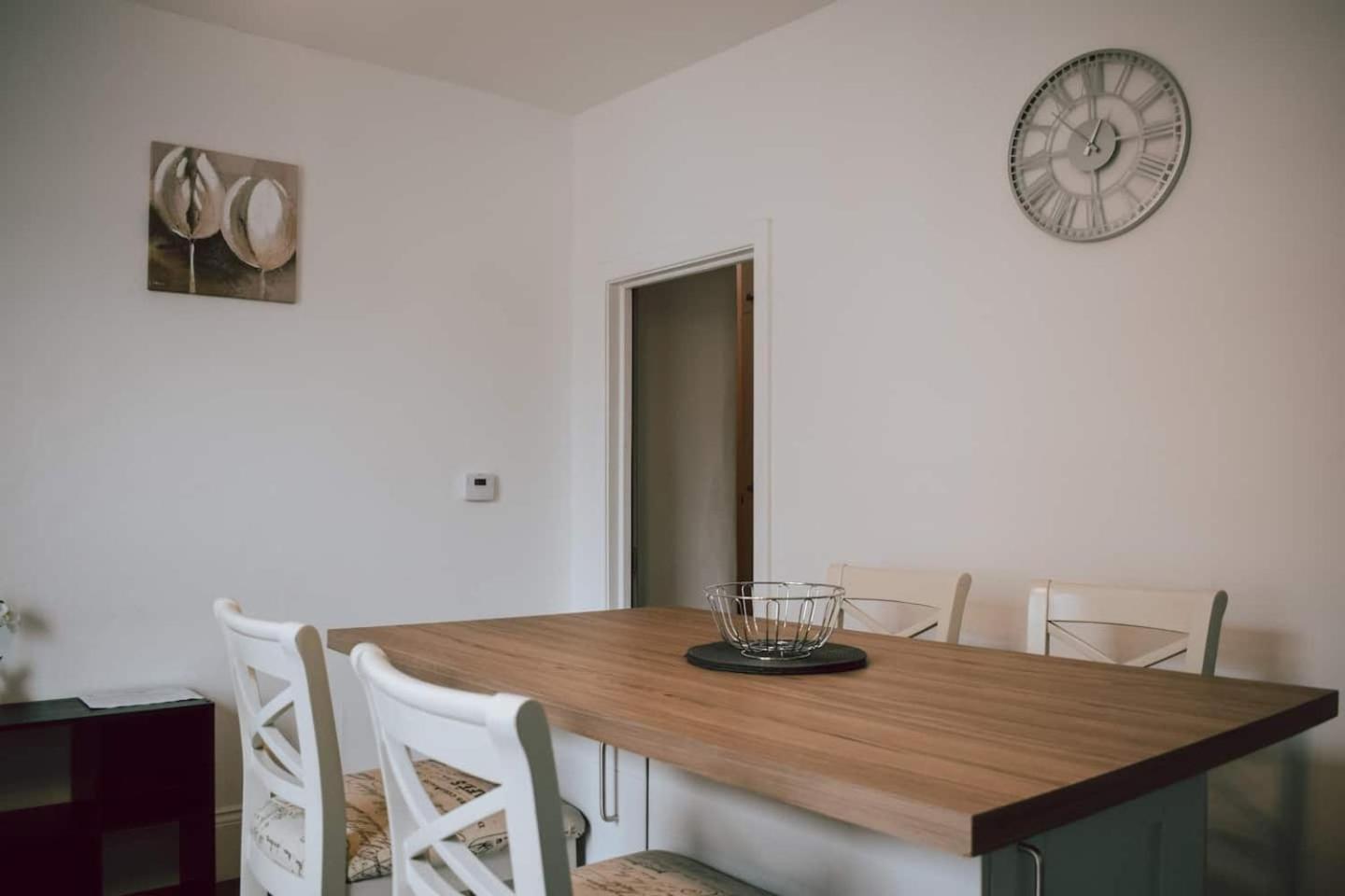 The Twickenham Apartment Near Strawberry Hill Bagian luar foto